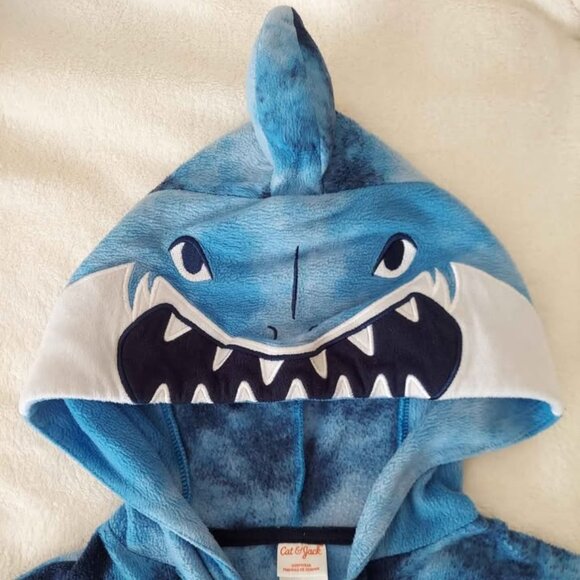 Comfy "Shark" Onesie with Zipper! Blue Tie Dye, size 7 Youth, Lightweight Fleece - Picture 2 of 6